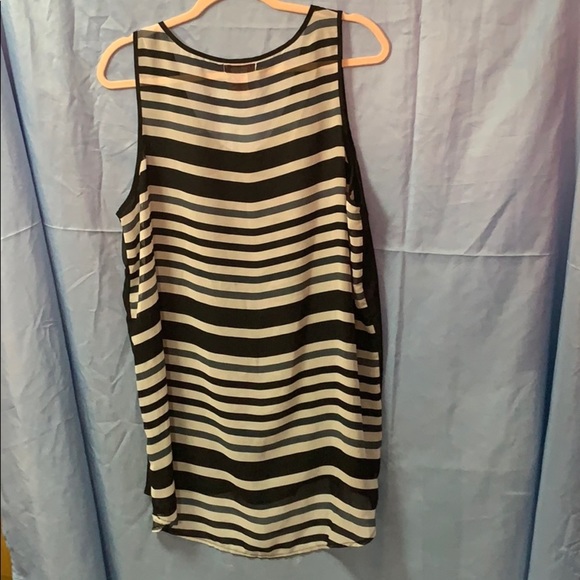 London Pie Top, Size 2X NWOT - Picture 4 of 5